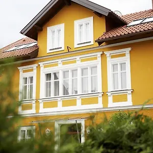 Ceconi By Gruene Zur Post - 100% Bio Szálloda Salzburg